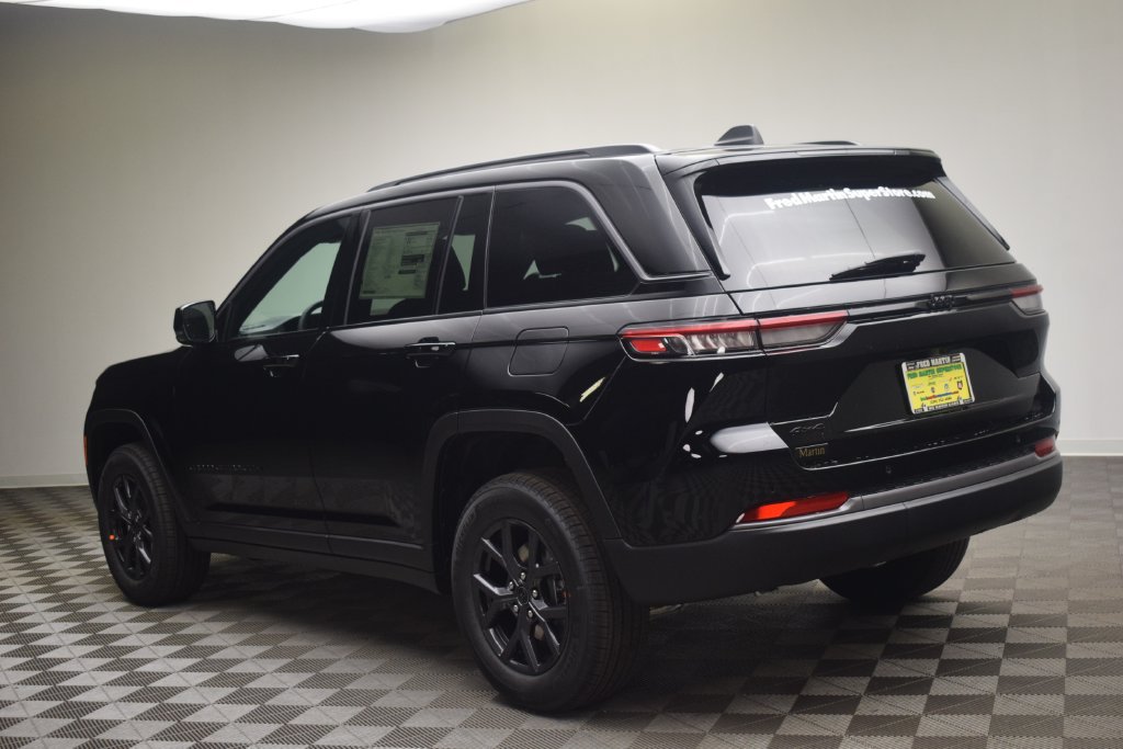 New 2027 Jeep Grand Cherokee 4WD image 12