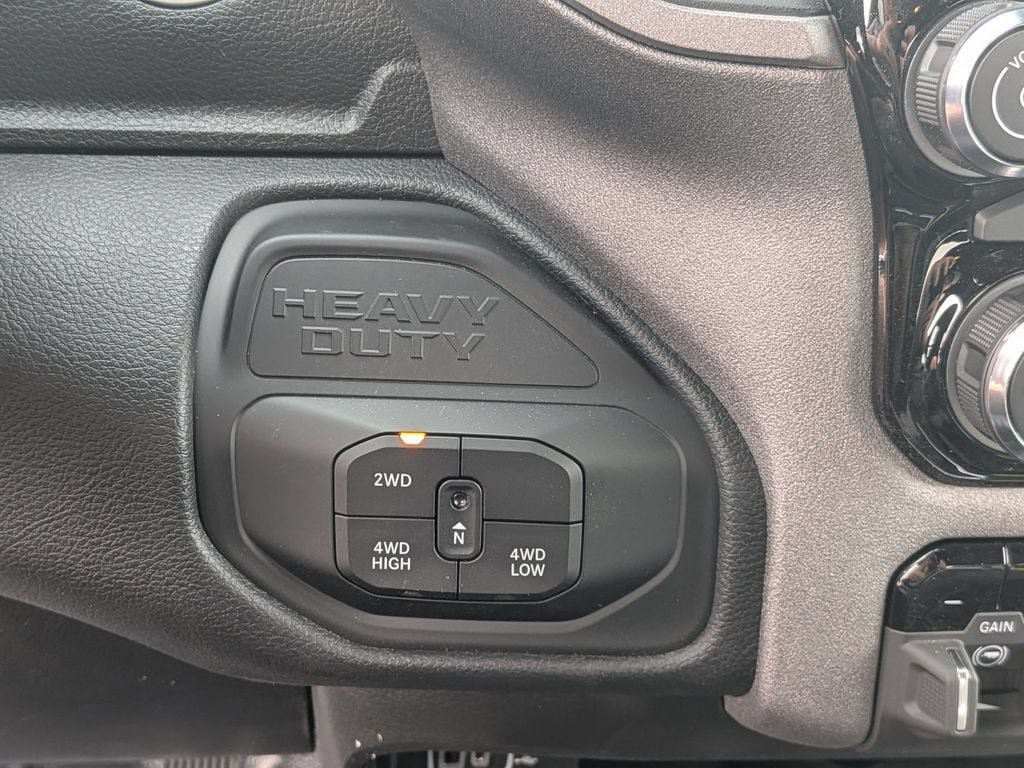 New 2026 RAM 5500 Tradesman w/ Chrome Appearance Group AWD/4WD image 18