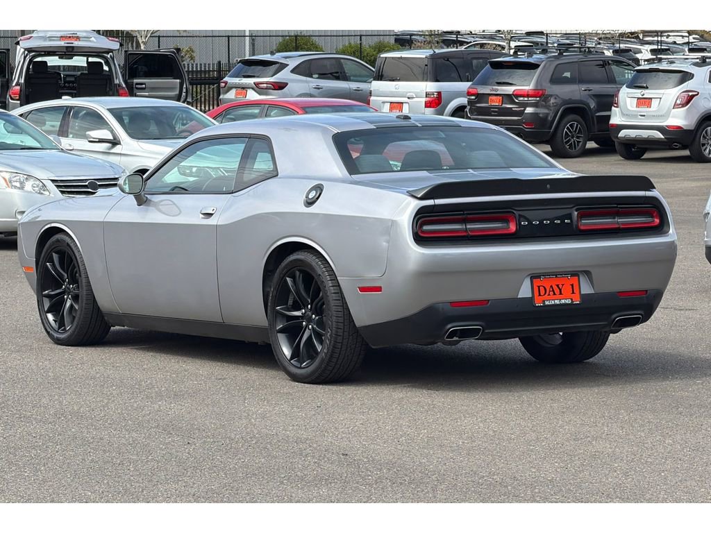 Used 2016 Dodge Challenger SXT w/ Blacktop Package RWD image 8