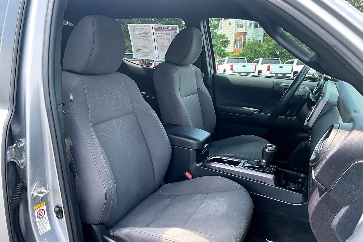 Used 2018 Toyota Tacoma TRD Sport AWD/4WD image 7