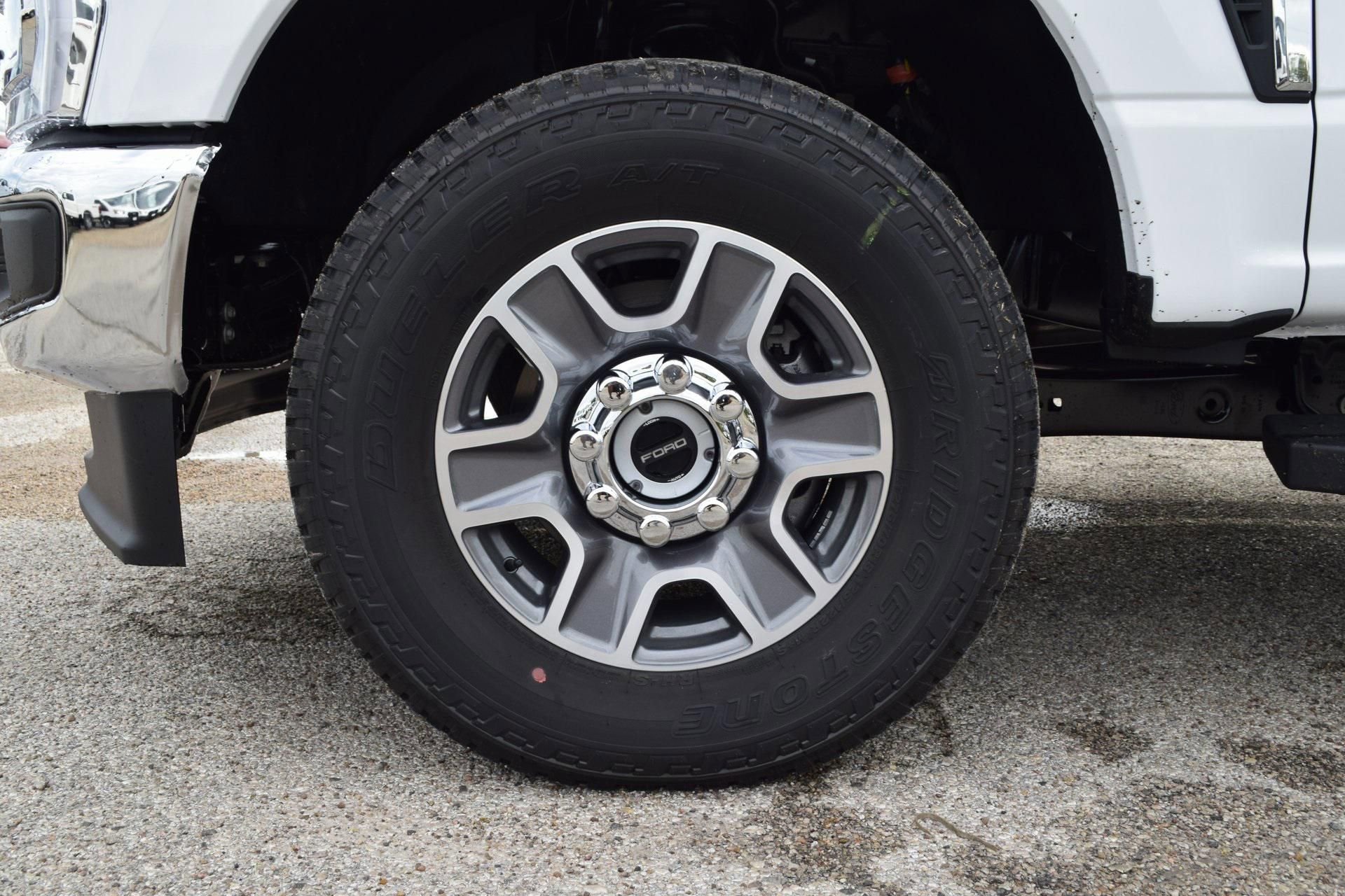 New 2026 Ford F250 Lariat w/ FX4 Off-Road Package image 25