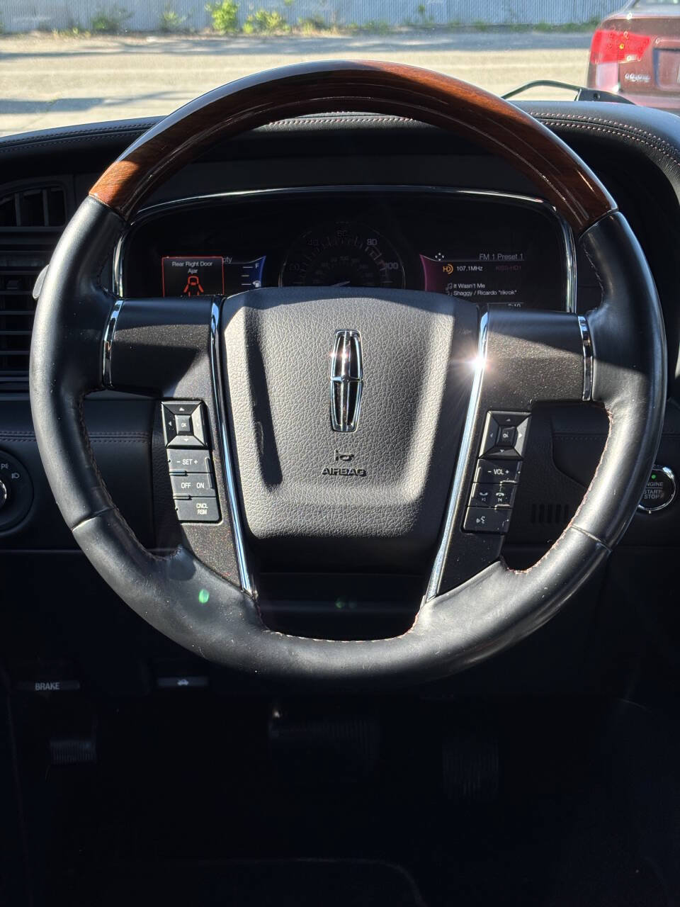 Used 2016 Lincoln Navigator L Reserve AWD/4WD image 28
