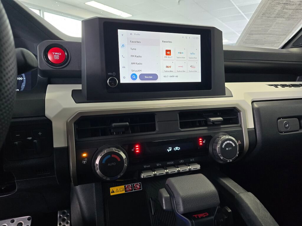 Used 2024 Toyota Tacoma TRD Sport w/ TRD Sport Upgrade Package image 29