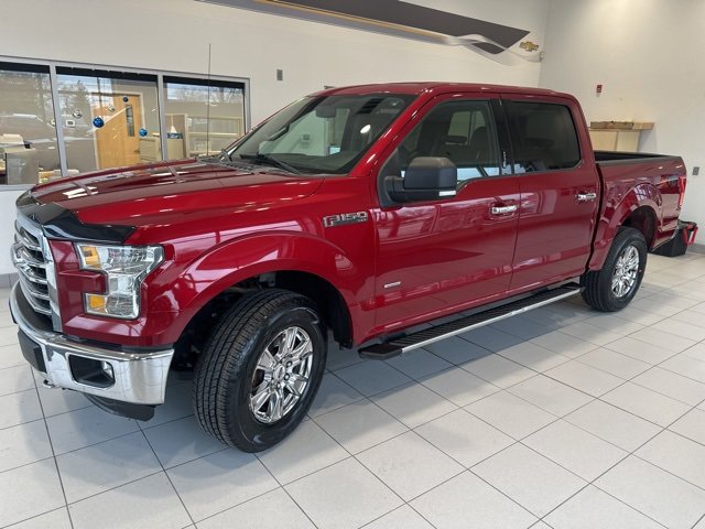 Used 2015 Ford F150 XLT w/ Equipment Group 301A Mid image 3