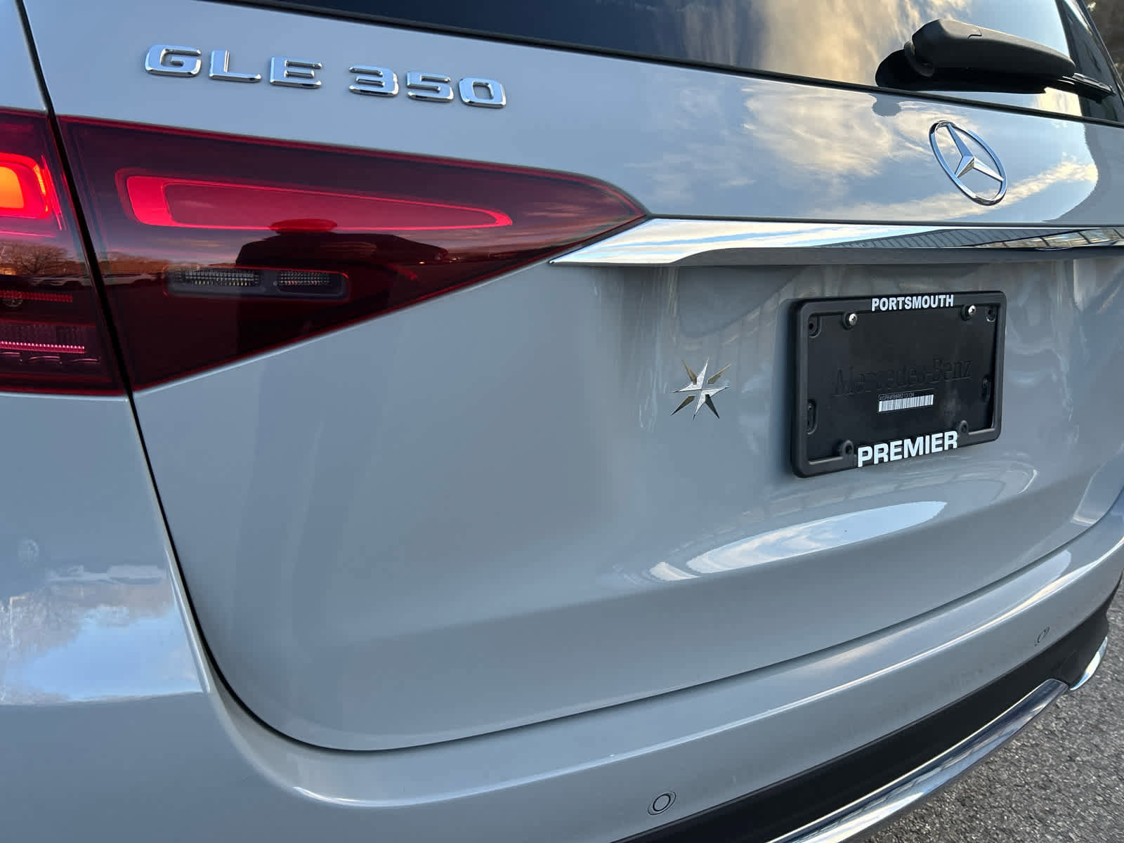 Used 2024 Mercedes-Benz GLE 350 4MATIC image 30