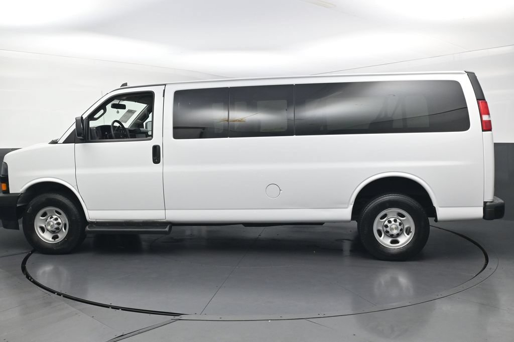 Used 2023 Chevrolet Express 3500 LS RWD image 8