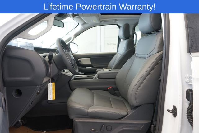 New 2026 Ford Expedition Active image 22