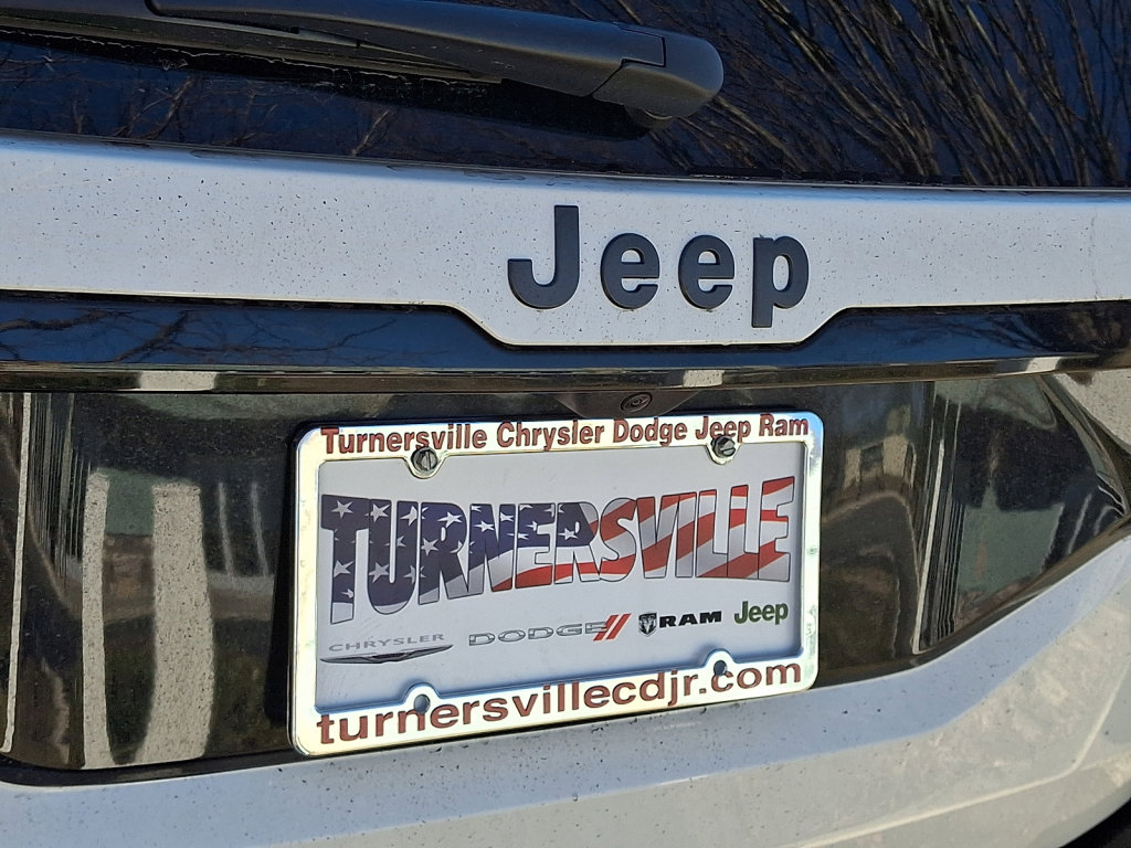 New 2026 Jeep Cherokee Overland image 4