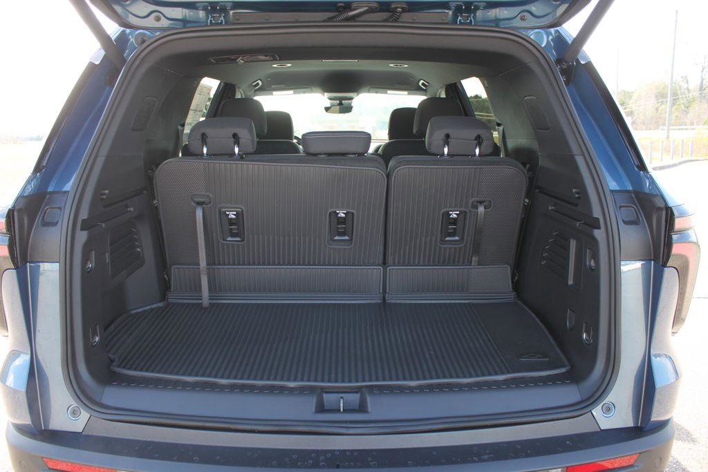 New 2026 Chevrolet Traverse LT w/ Enhanced Driving Package image 23