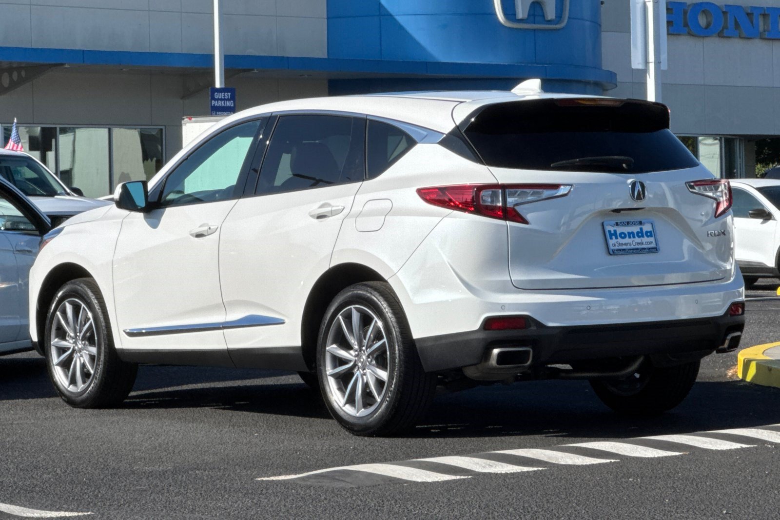 Used 2023 Acura RDX w/ Technology Package FWD image 3