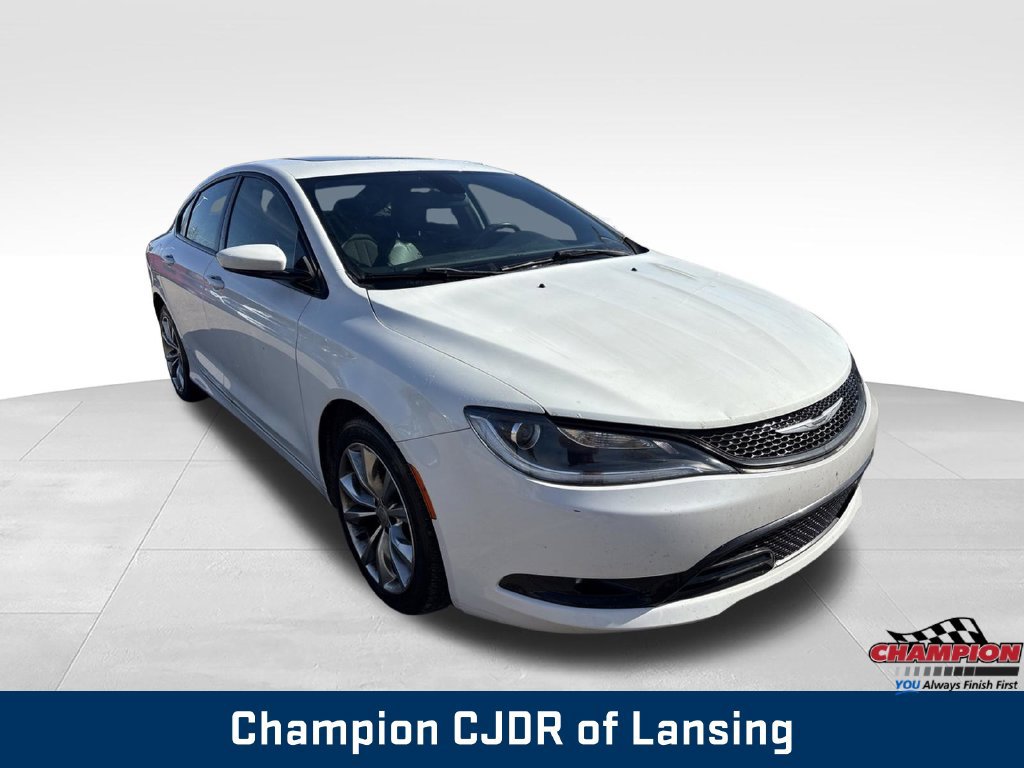 Used 2015 Chrysler 200 S FWD image 9