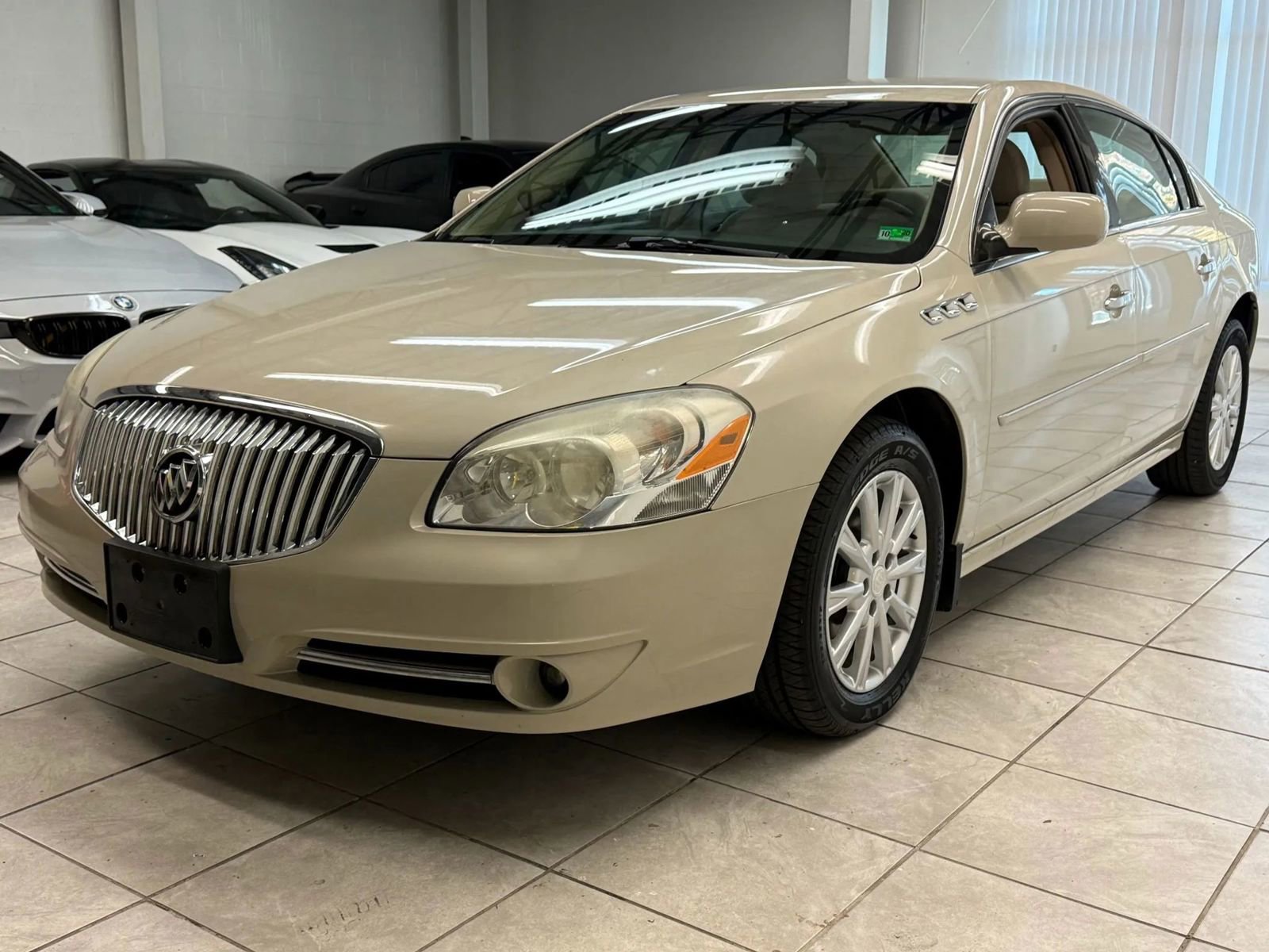 Used 2011 Buick Lucerne CX image 3