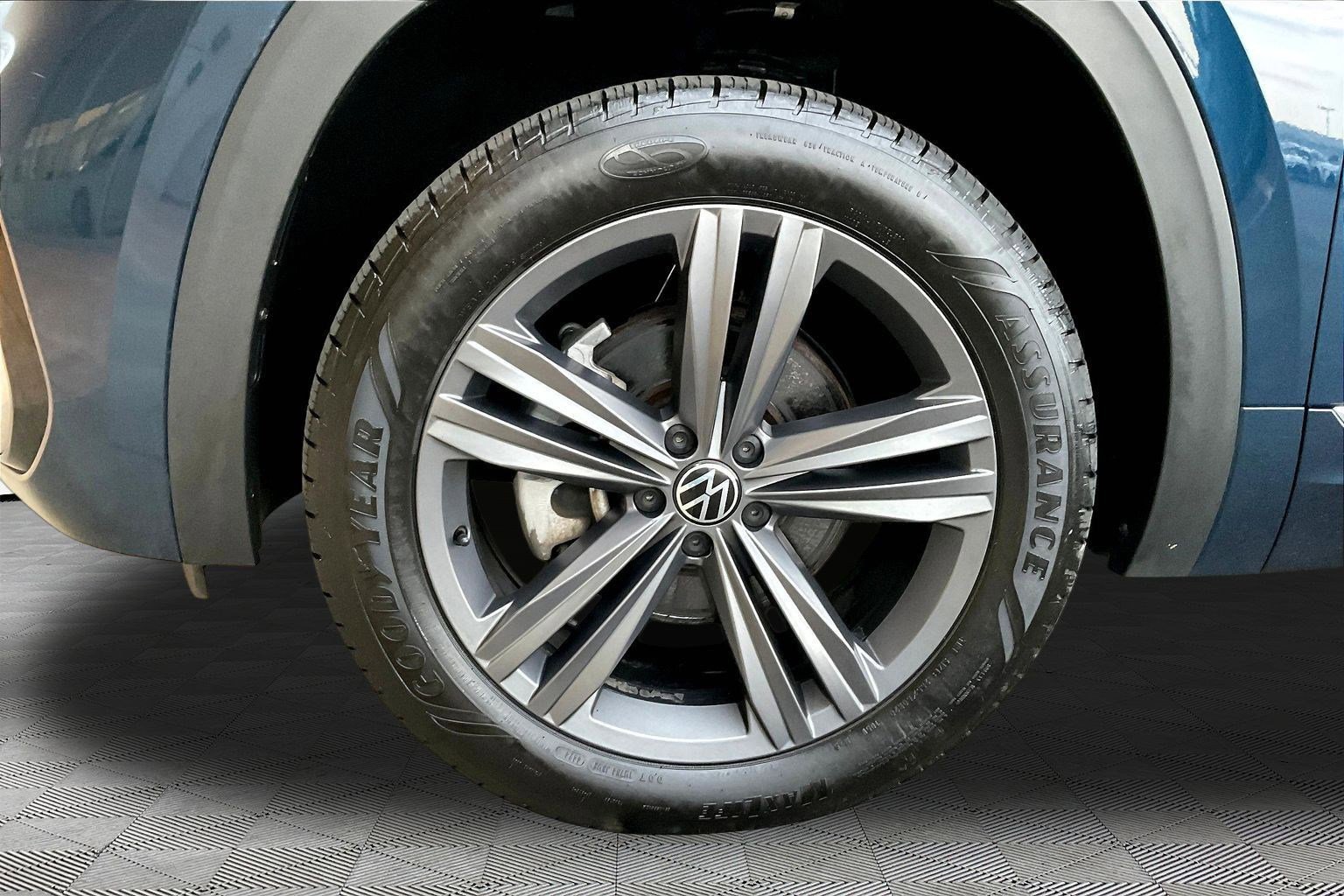 Used 2021 Volkswagen Atlas SE image 33