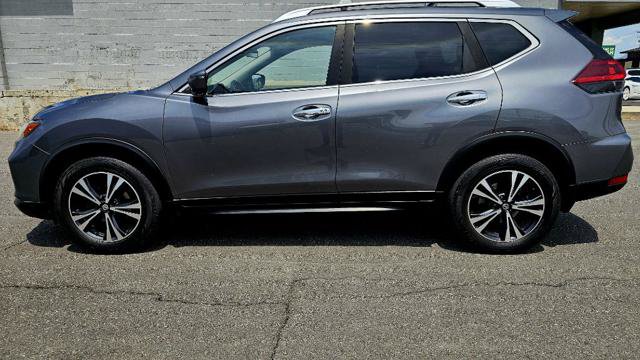 Used 2019 Nissan Rogue SV w/ Premium Package AWD/4WD image 8