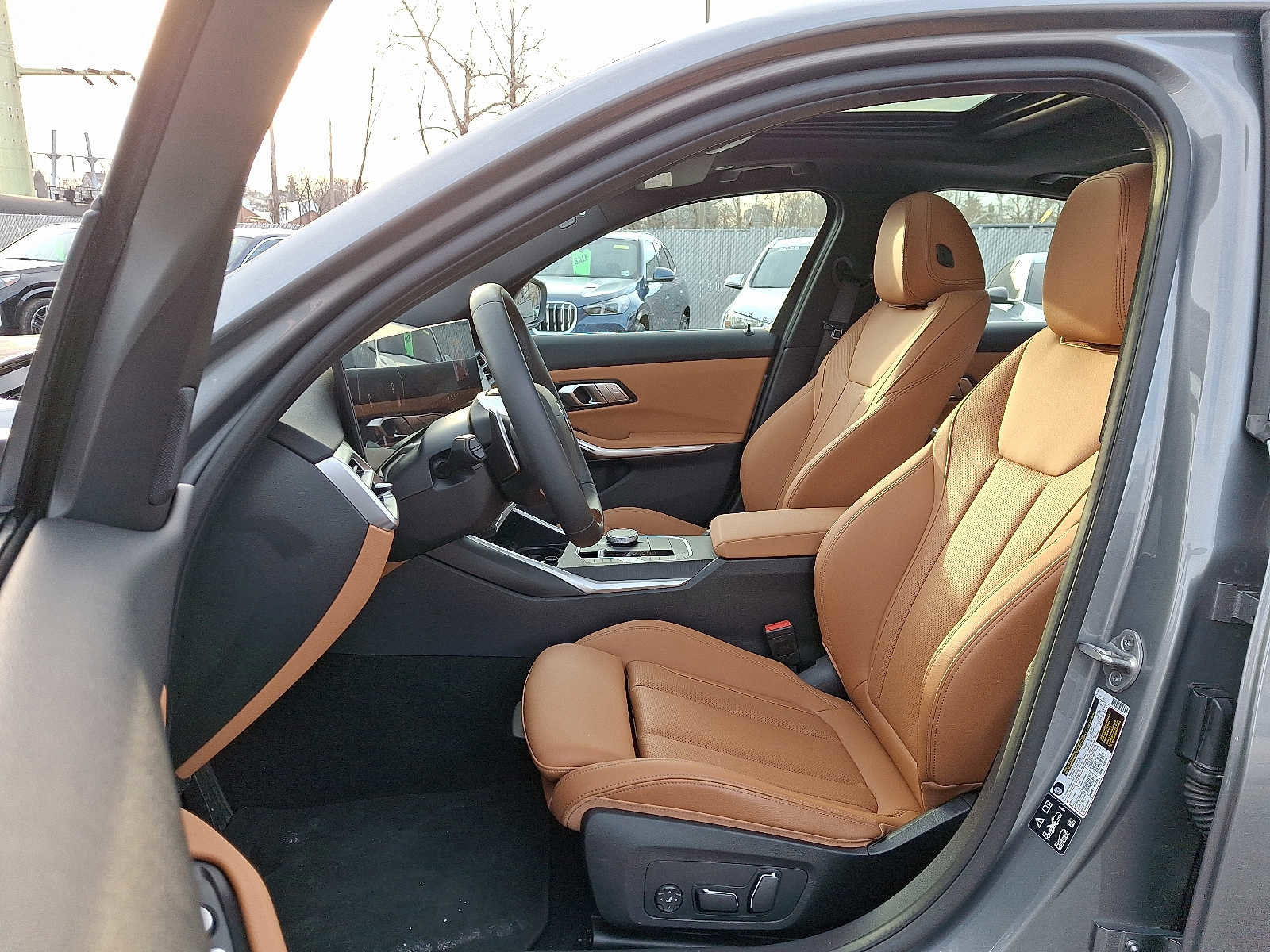 Used 2025 BMW 330i xDrive Sedan w/ M Sport Package image 14