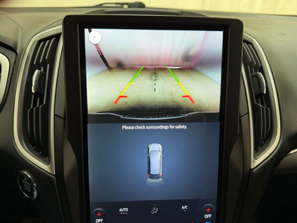 Used 2021 Ford Edge SEL image 25