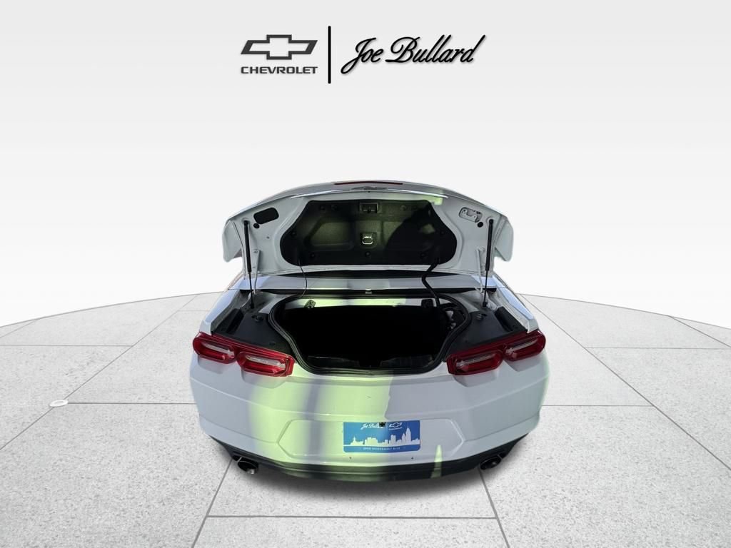 Used 2020 Chevrolet Camaro LT image 9