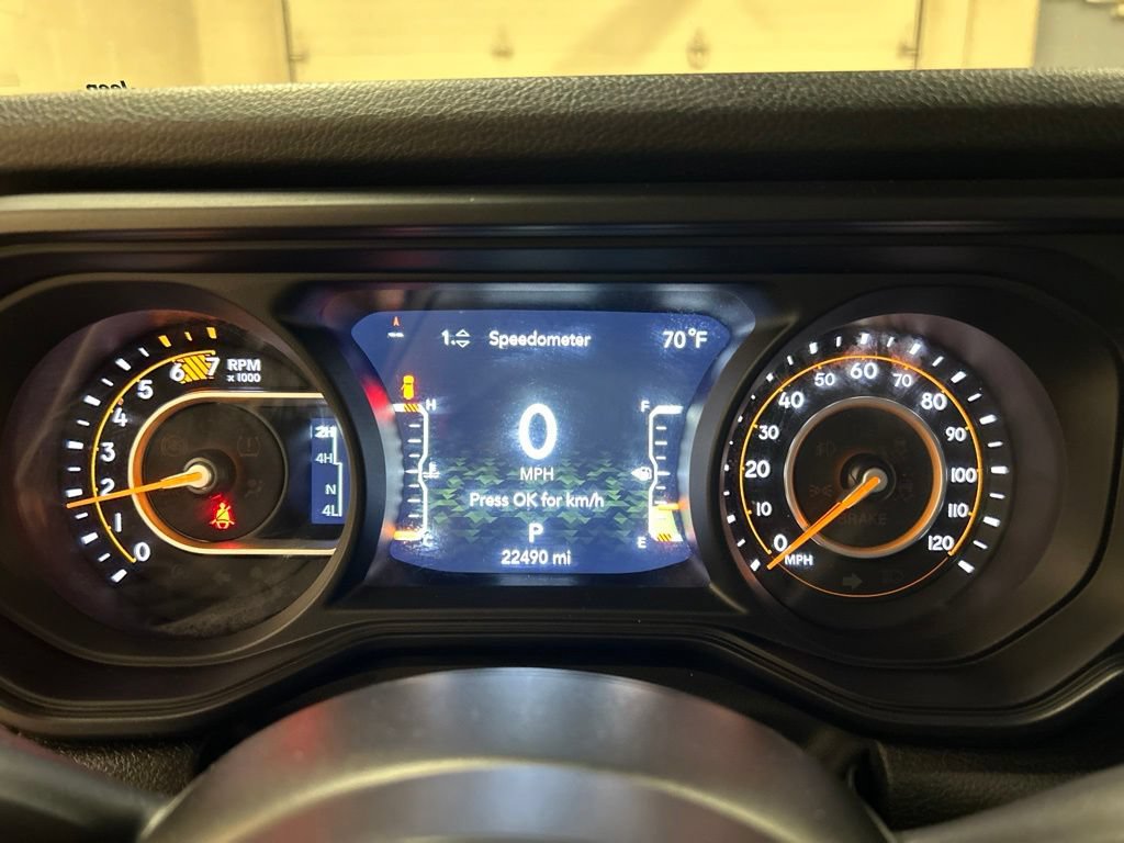 Used 2025 Jeep Wrangler Sport AWD/4WD image 16
