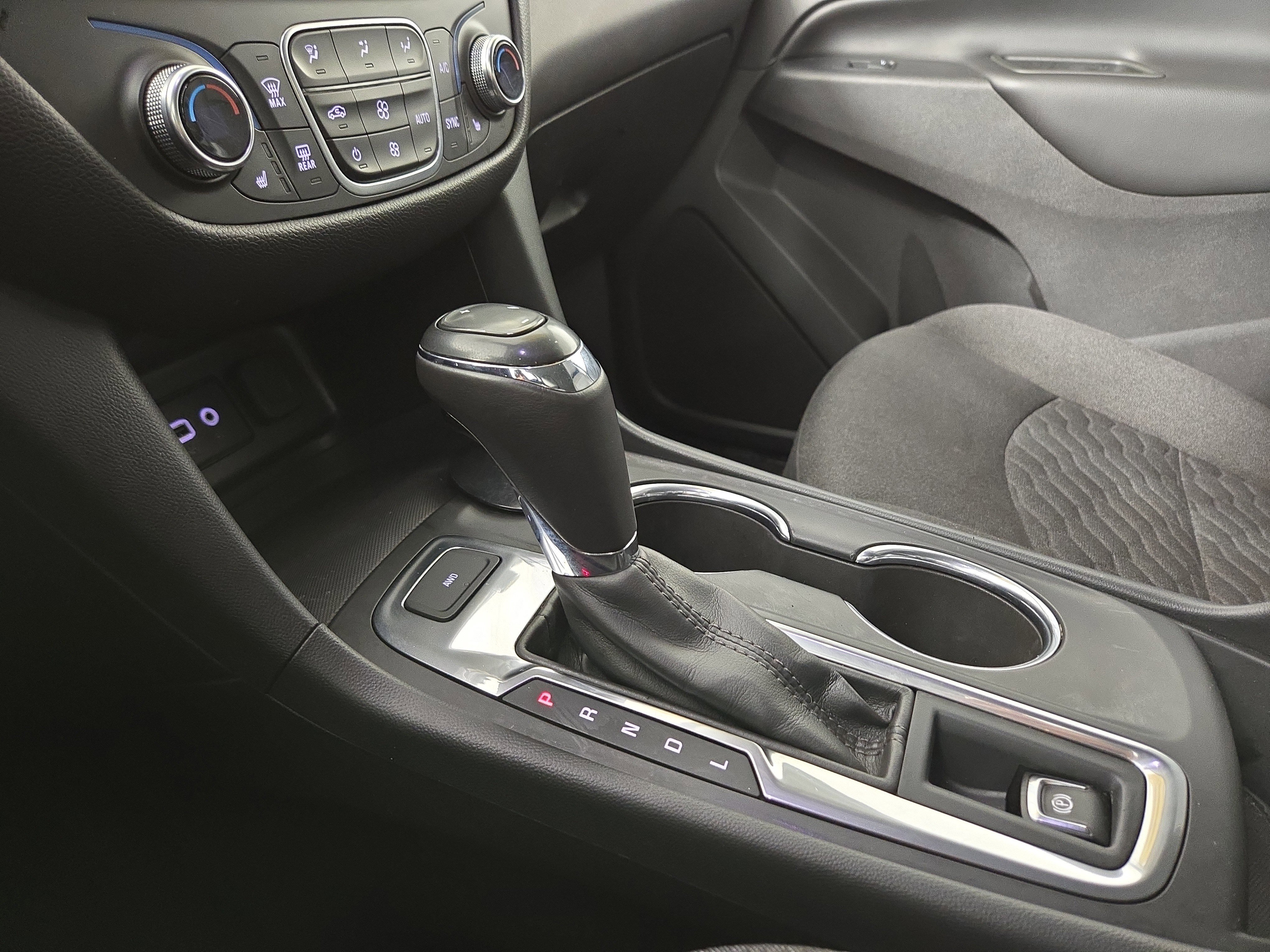 Used 2019 Chevrolet Equinox LT image 23