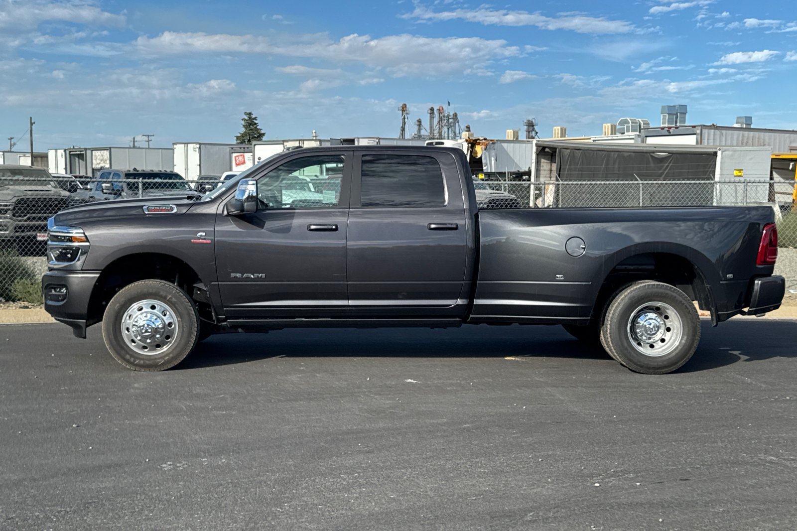 New 2027 RAM 3500 Laramie AWD/4WD image 6