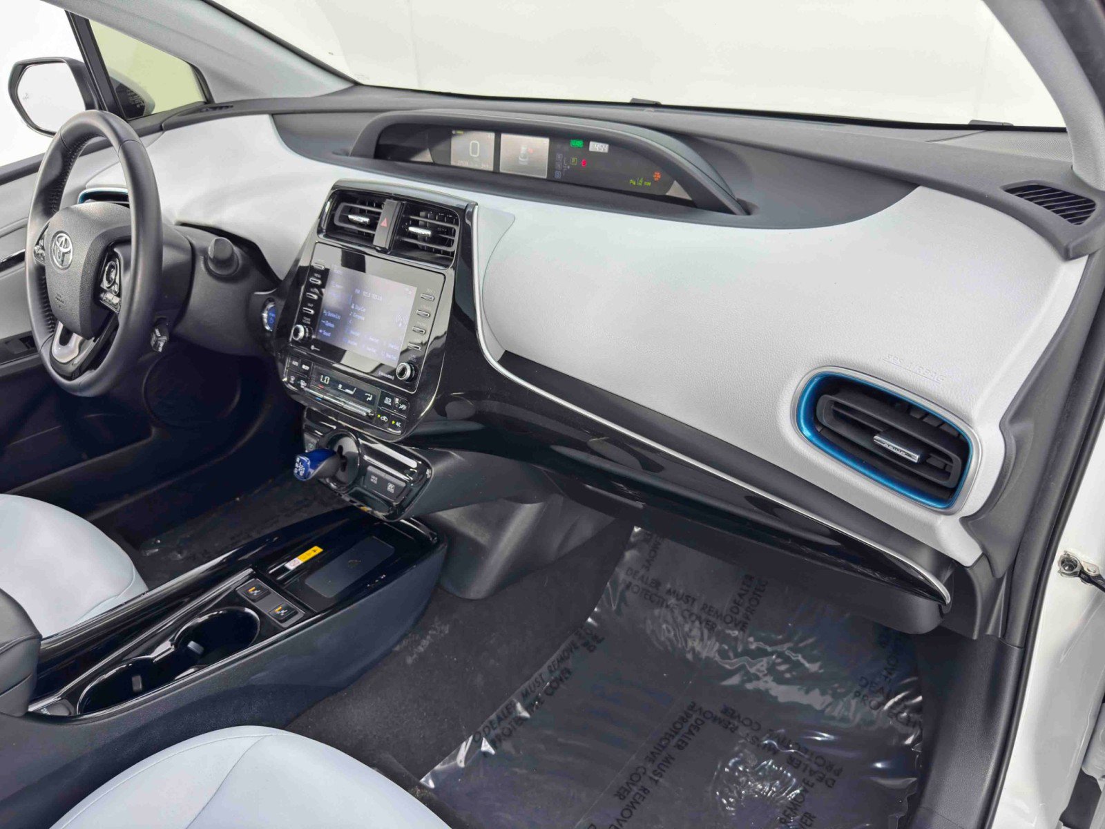 Used 2022 Toyota Prius XLE w/ Premium Convenience Package image 14