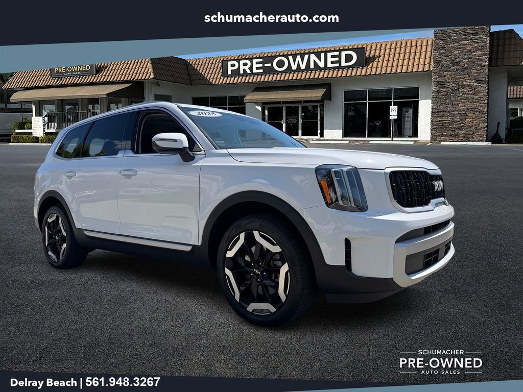 Used 2025 Kia Telluride EX w/ EX Captain's Chair Package FWD image 1