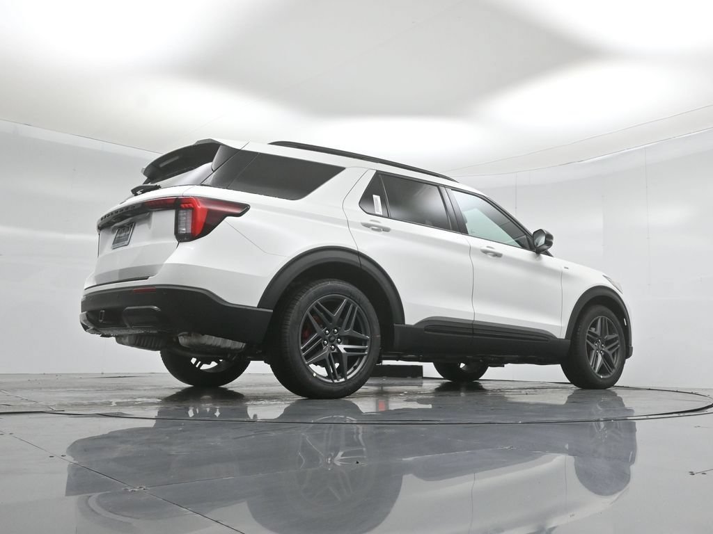 New 2026 Ford Explorer ST-Line w/ ST-Line Street Pack RWD image 49