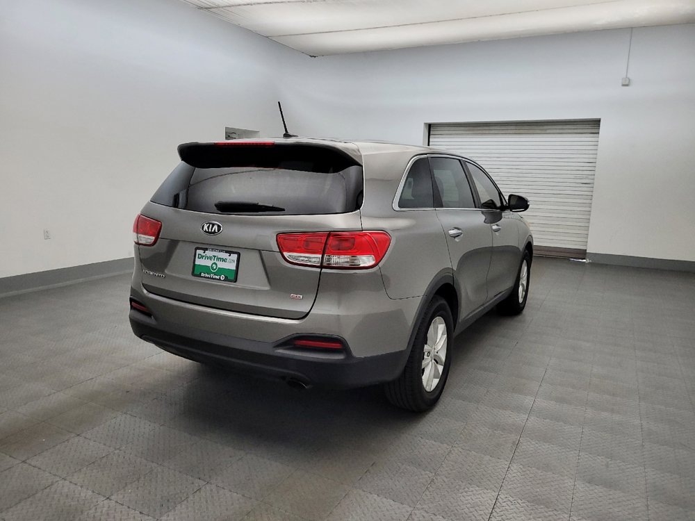 Used 2017 Kia Sorento L FWD image 9