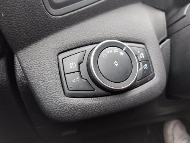 Certified 2018 Ford Escape SE FWD image 30