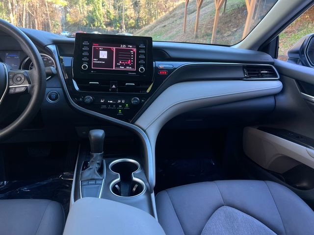 Used 2024 Toyota Camry LE image 15