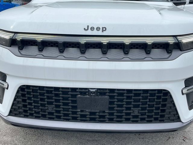 New 2026 Jeep Grand Wagoneer L Summit w/ Premium Group III AWD/4WD image 35