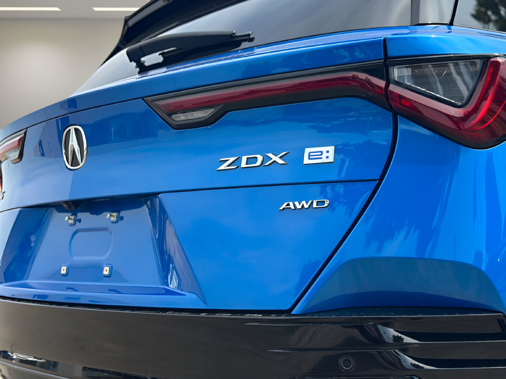 Used 2024 Acura ZDX Type S AWD/4WD image 28
