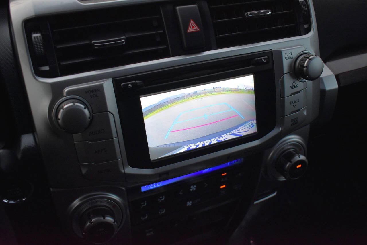 Used 2016 Toyota 4Runner Limited image 27