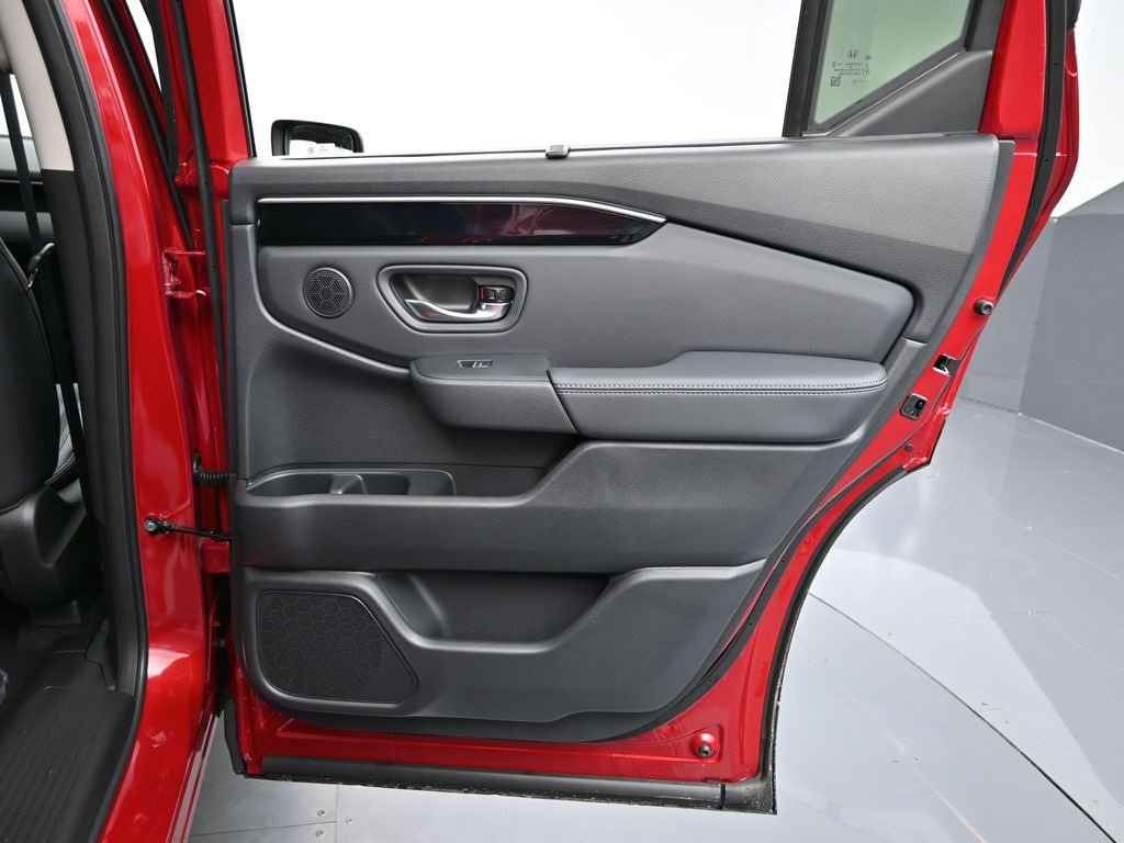 New 2025 Honda Pilot Touring image 39