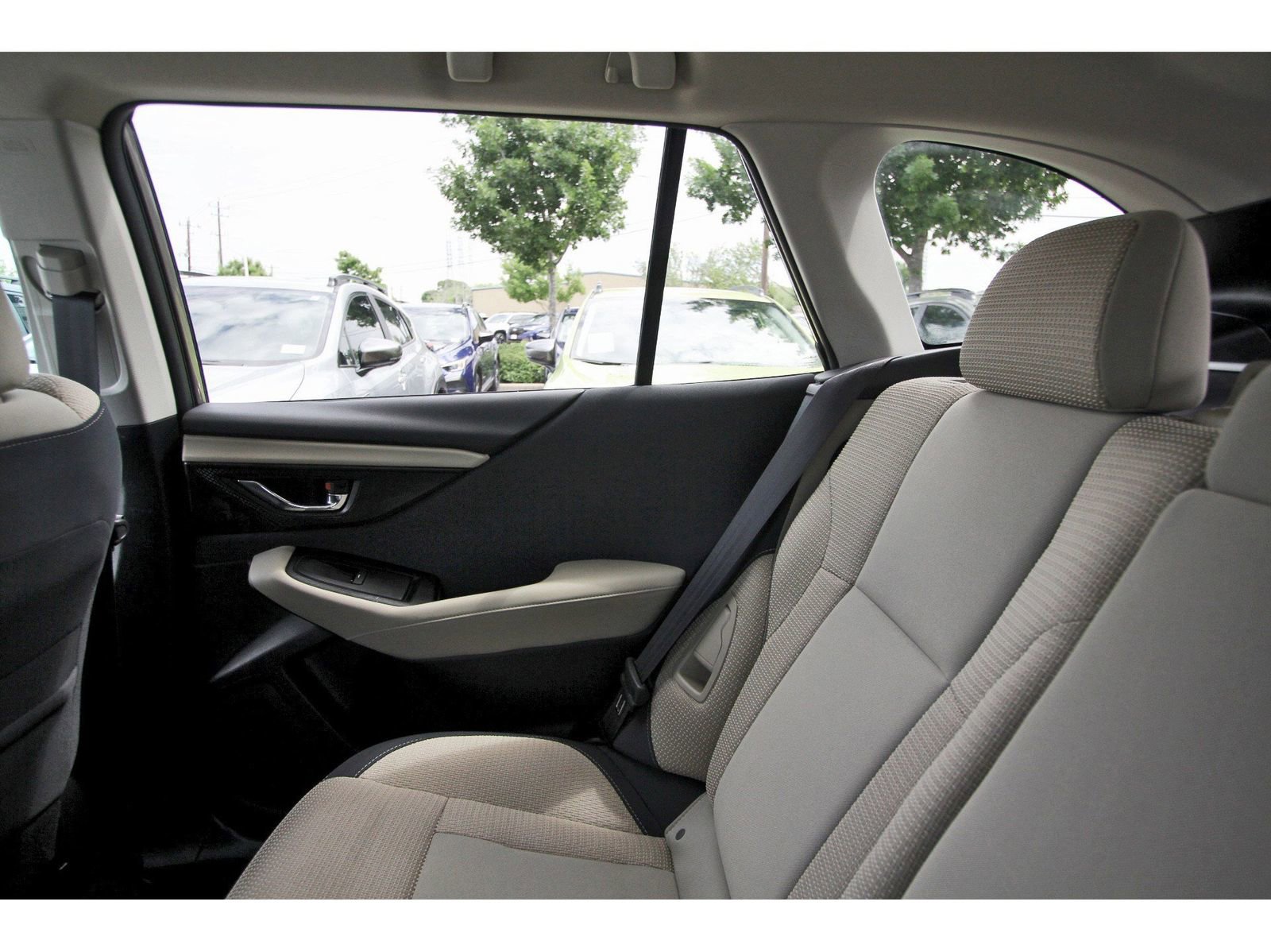 Used 2021 Subaru Outback Premium AWD/4WD image 11