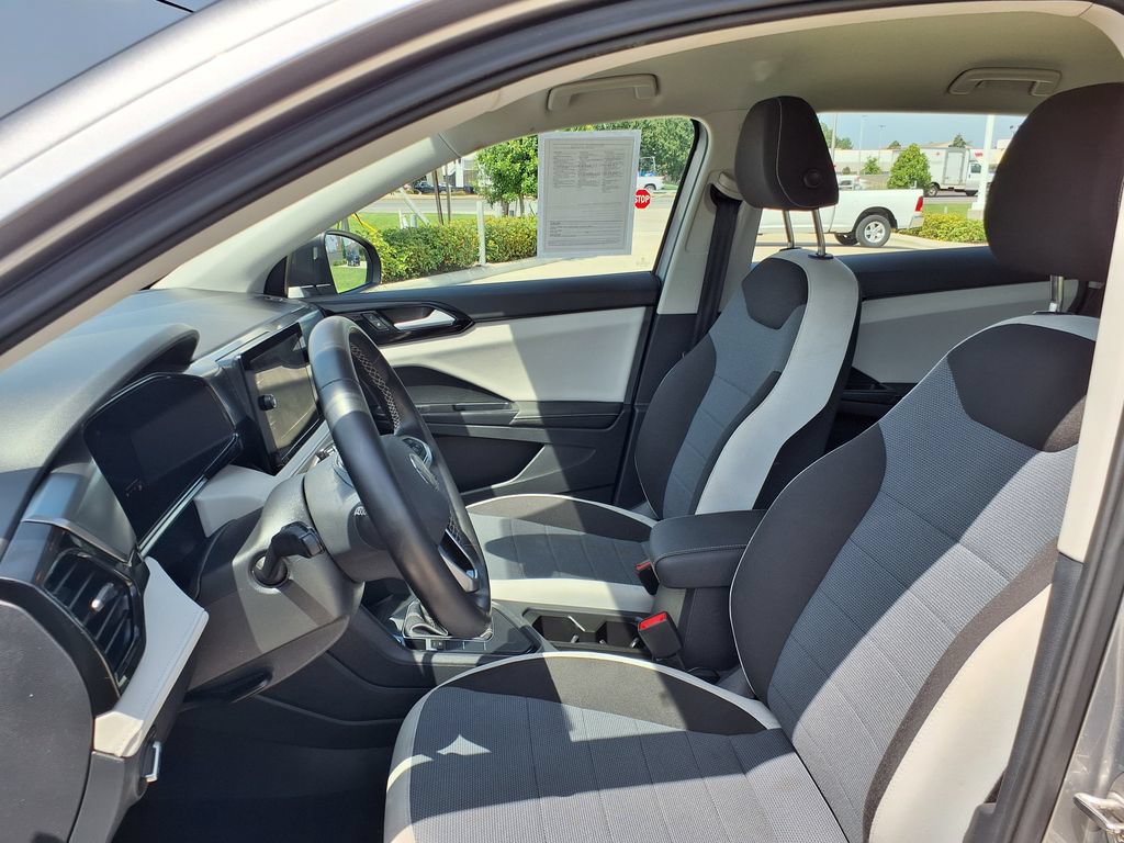 Used 2025 Volkswagen Taos S FWD image 15