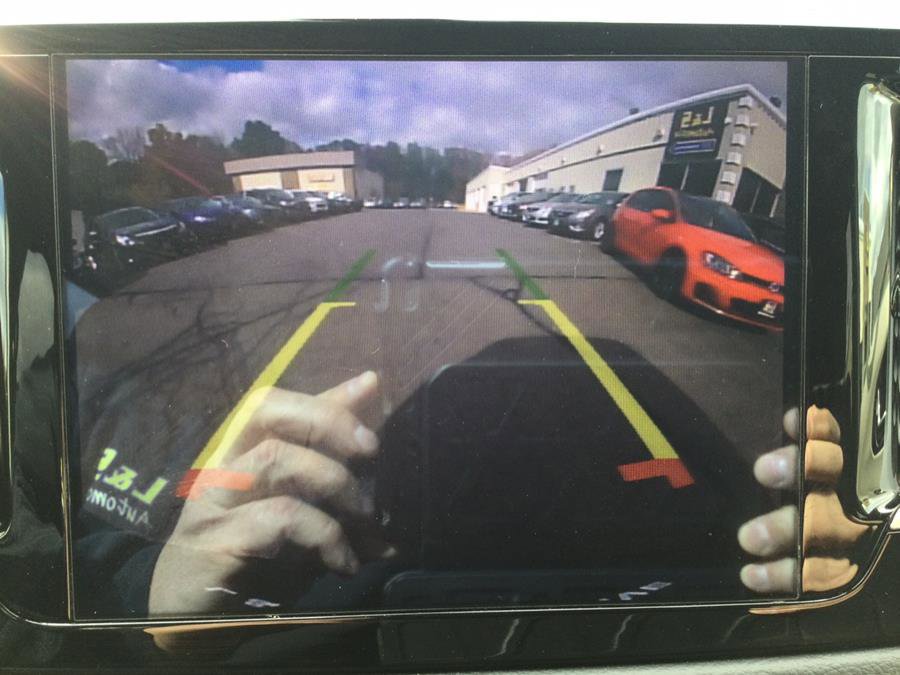 Used 2019 Chrysler Pacifica Touring-L image 12