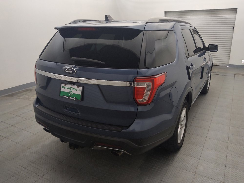 Used 2018 Ford Explorer XLT FWD image 7