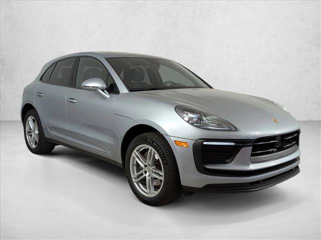 Certified 2025 Porsche Macan Turbo image 7