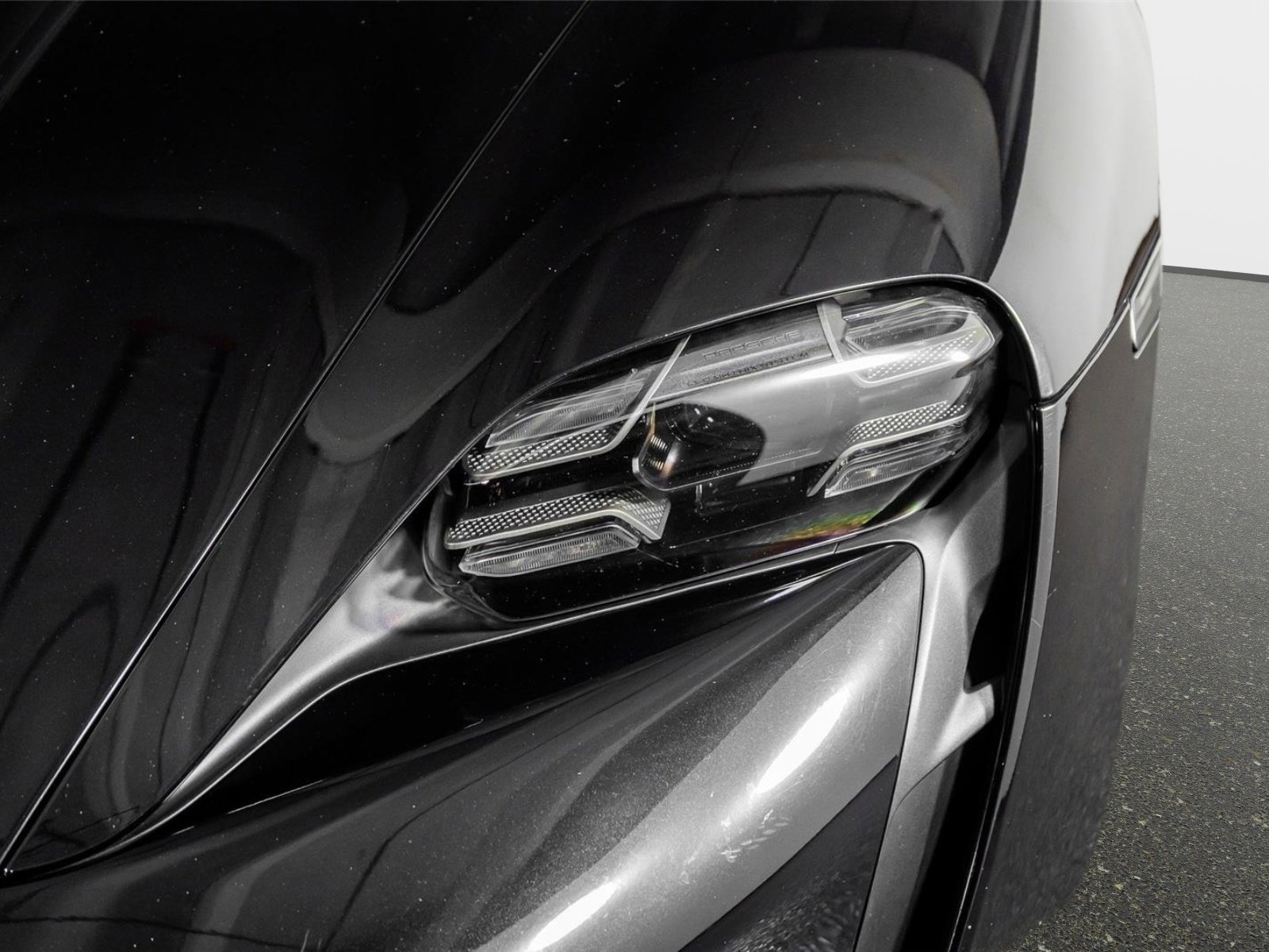 Used 2020 Porsche Taycan Turbo S w/ Premium Package image 17