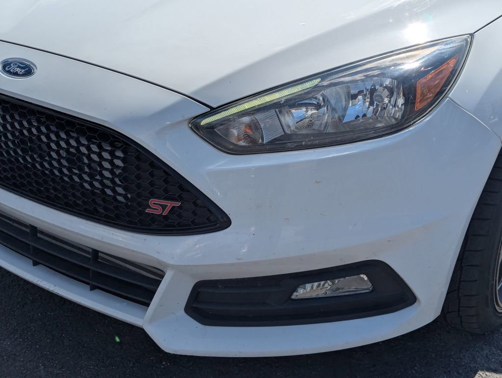 Used 2018 Ford Focus ST FWD image 12