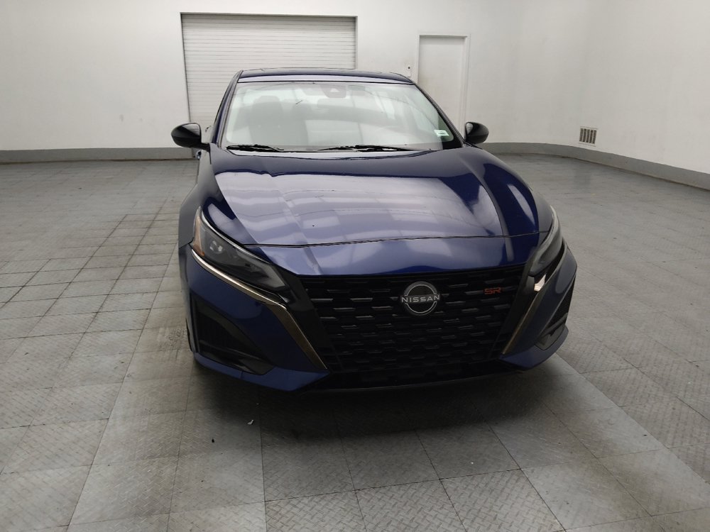 Used 2023 Nissan Altima 2.5 SR w/ SR Premium Package FWD image 14