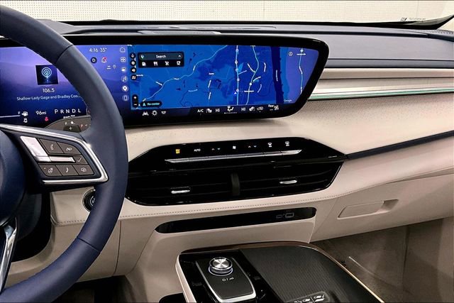 Used 2025 Buick Enclave Avenir image 7