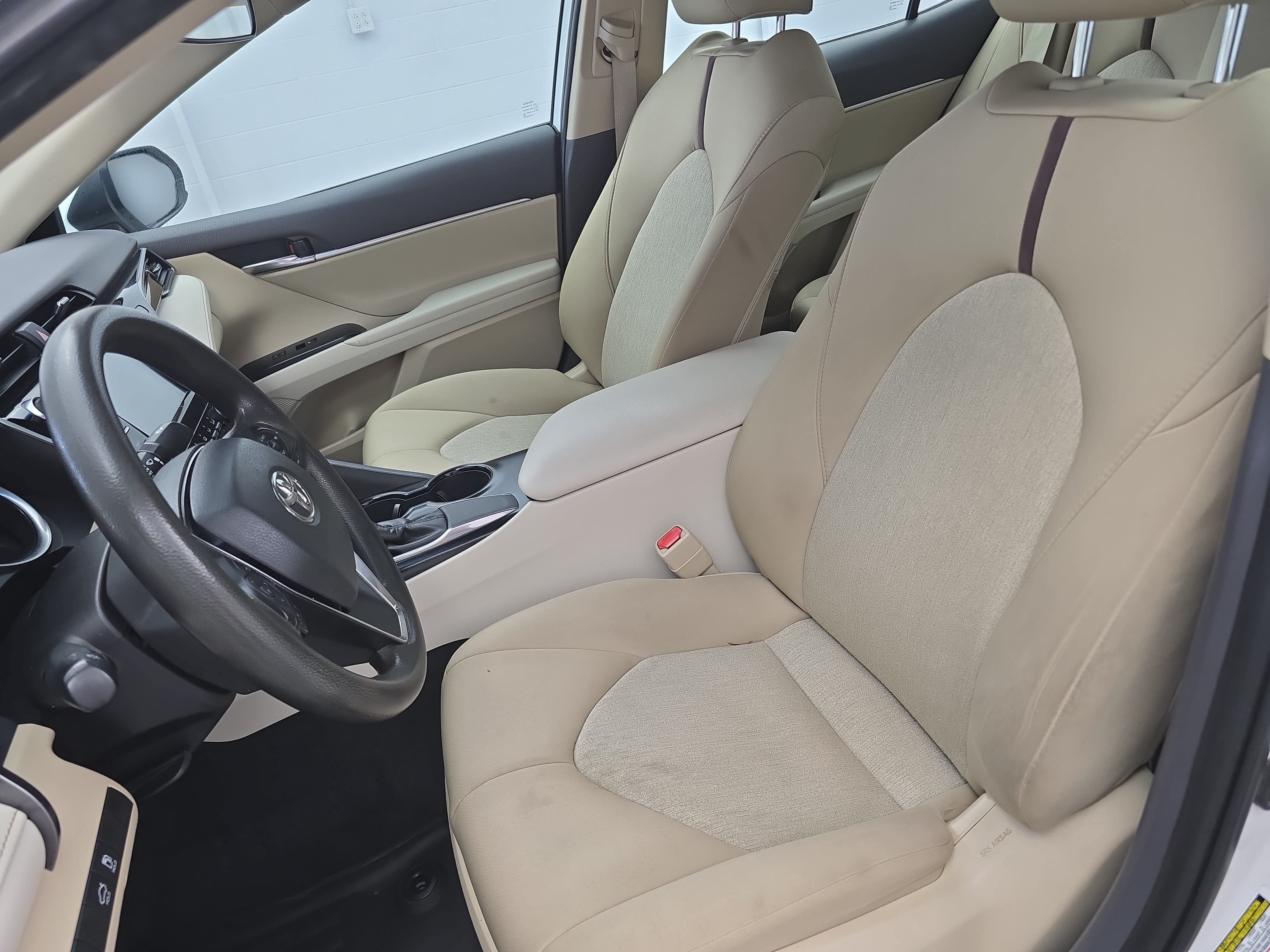 Used 2019 Toyota Camry LE FWD image 14