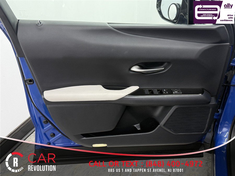 Used 2022 Lexus UX 250h w/ Premium Package AWD/4WD image 28