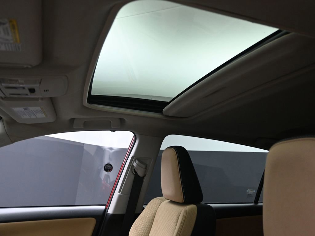 Used 2016 Toyota RAV4 XLE AWD/4WD image 14