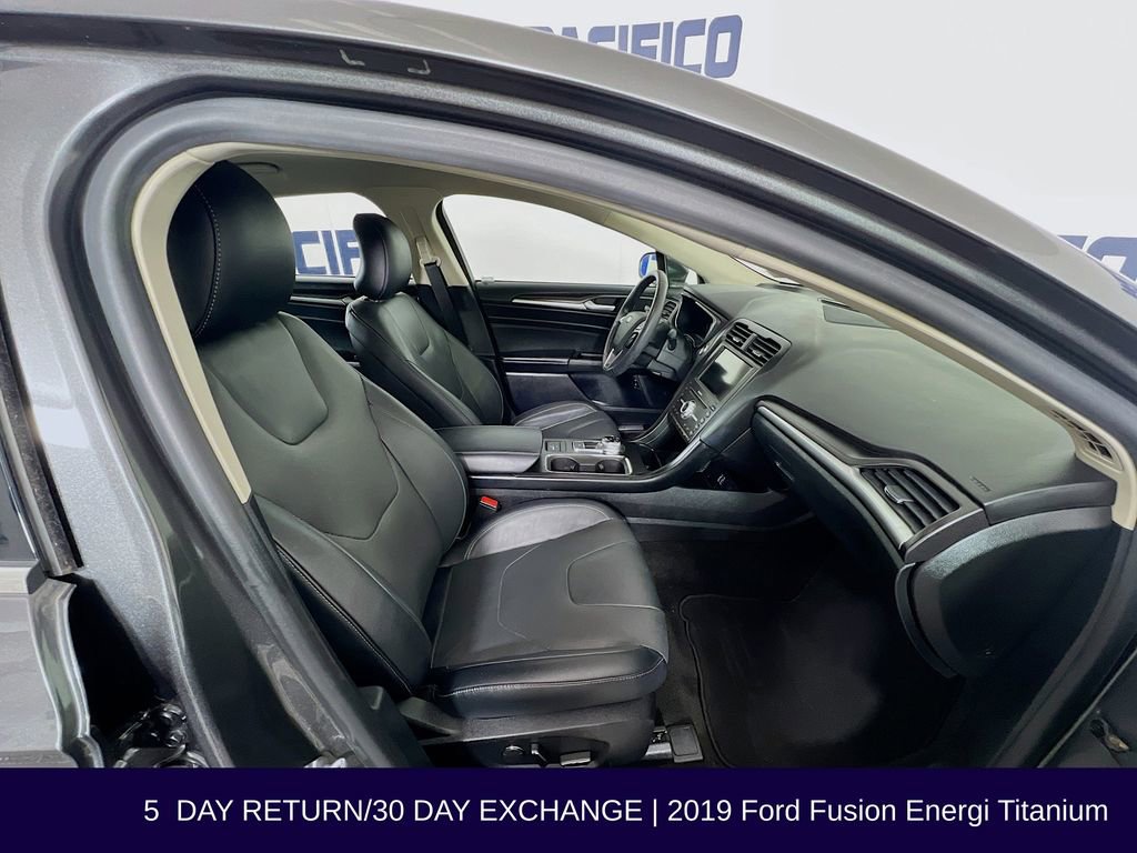 Used 2019 Ford Fusion Energi Titanium image 33