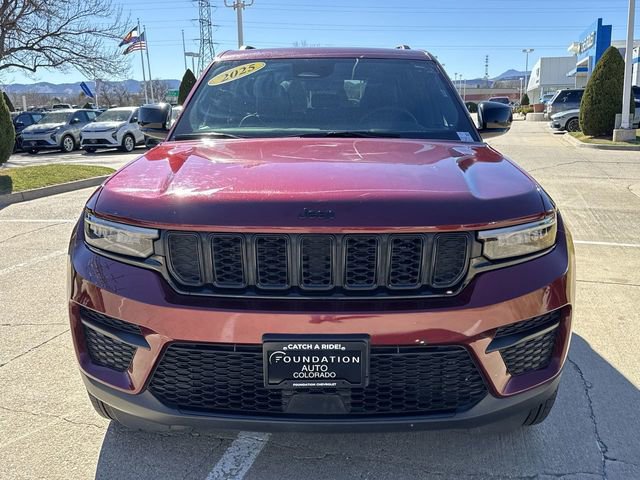 Used 2025 Jeep Grand Cherokee Altitude AWD/4WD image 28