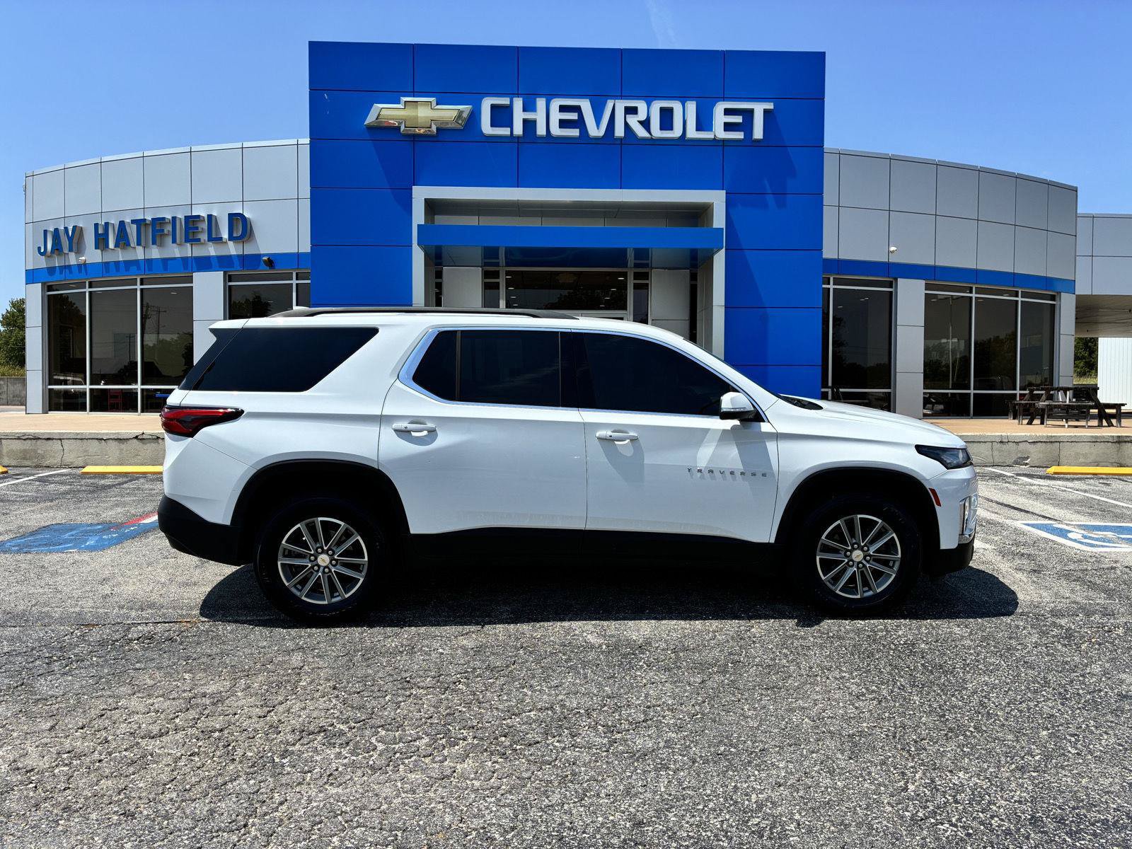 Used 2023 Chevrolet Traverse LT