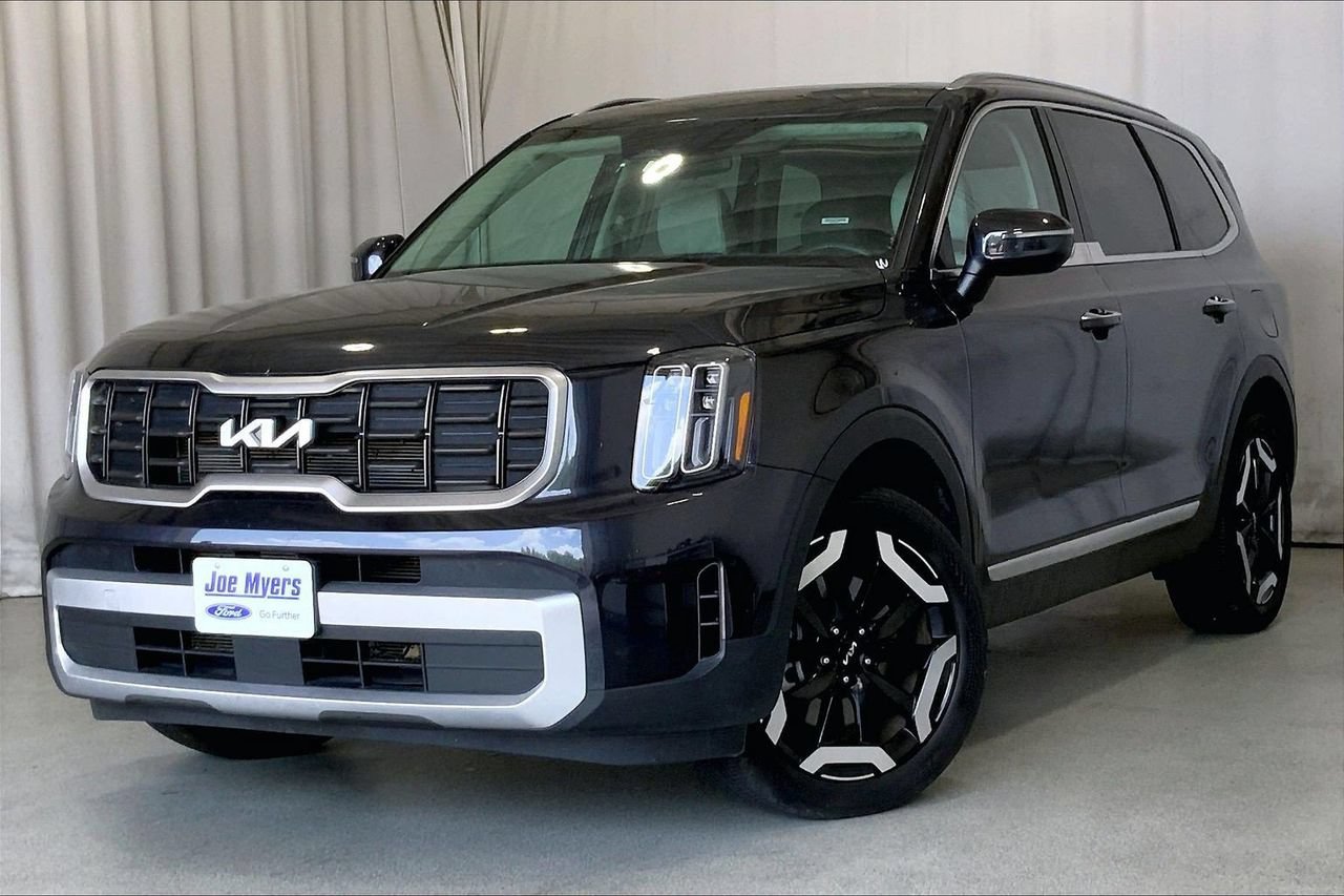 Used 2025 Kia Telluride S FWD image 2